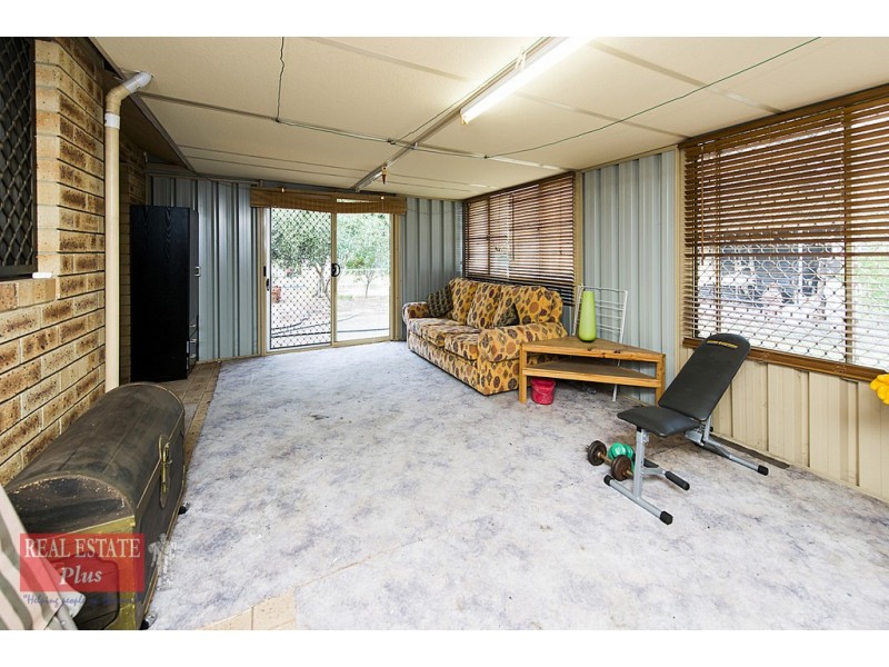 10 Woodbridge Close, Swan View WA 6056