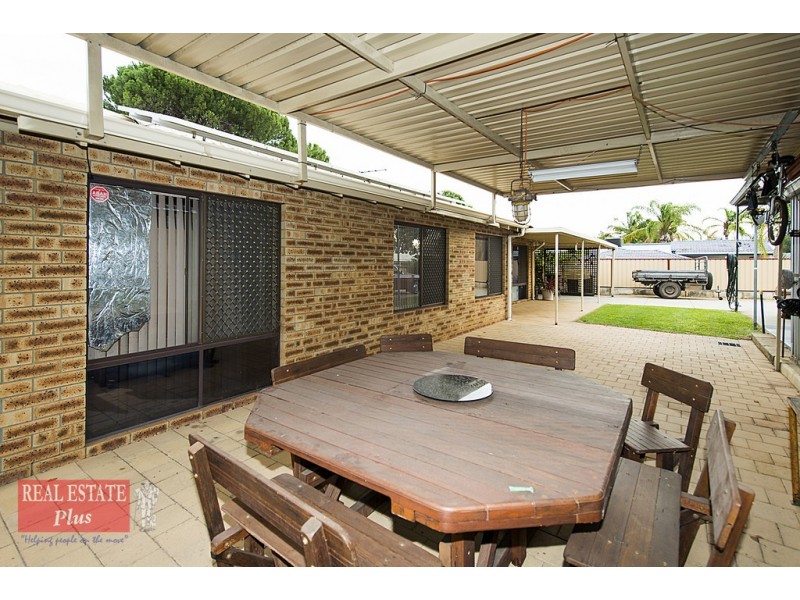 10 Woodbridge Close, Swan View WA 6056