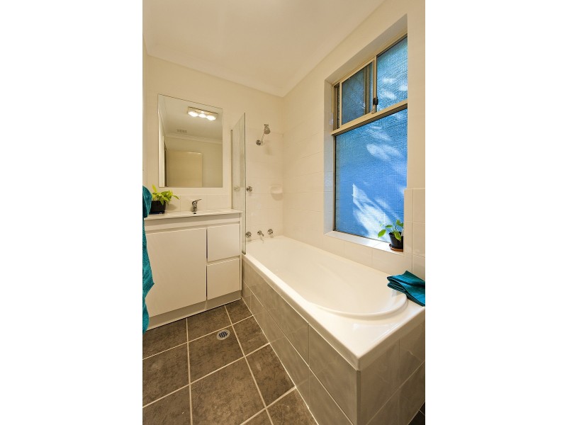 64 Patterson Drive, Middle Swan WA 6056