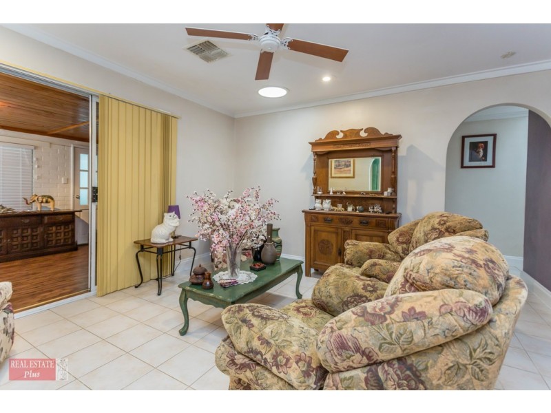 36 Abingdon Road, Swan View WA 6056