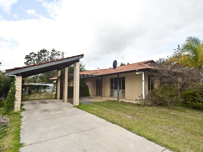 28 Balmain Road, Greenmount WA 6056