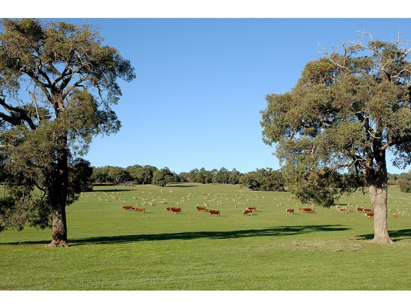 1 Golf Links Road, Wundowie WA 6560