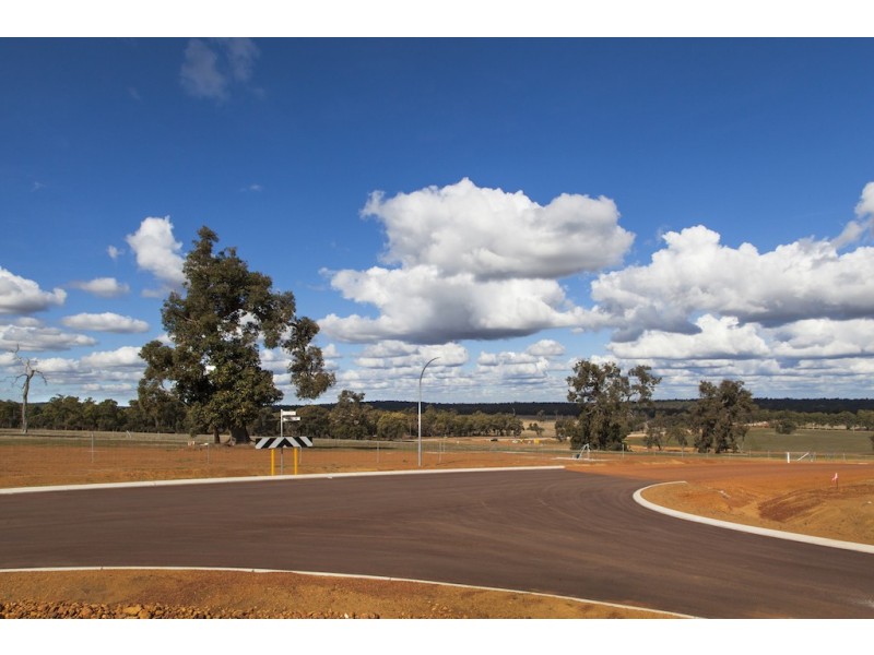 1 Golf Links Road, Wundowie WA 6560