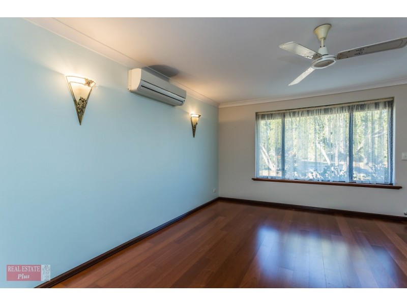 2 Bristol Way, Forrestfield WA 6058