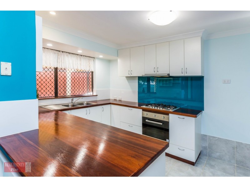 2 Bristol Way, Forrestfield WA 6058