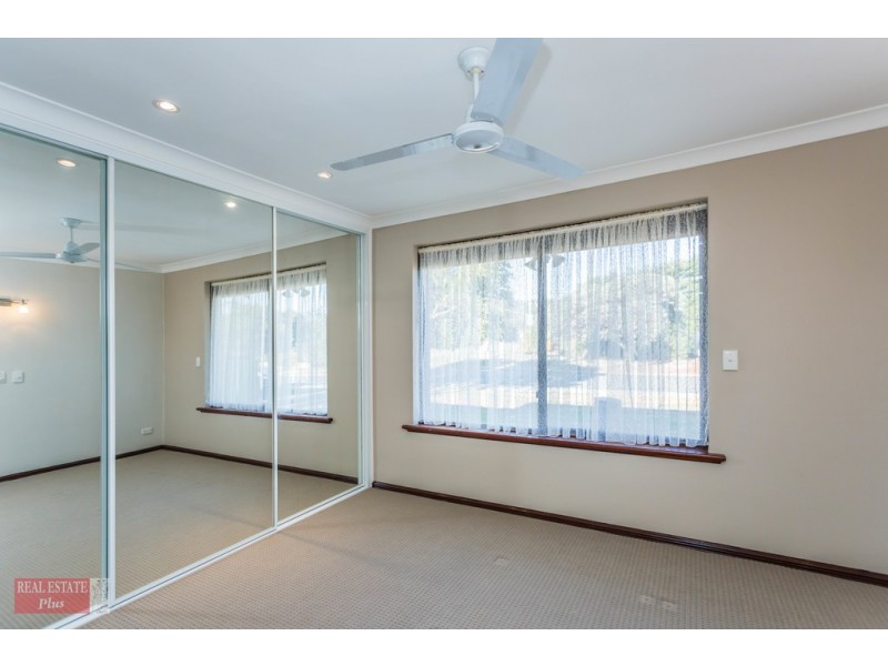 2 Bristol Way, Forrestfield WA 6058