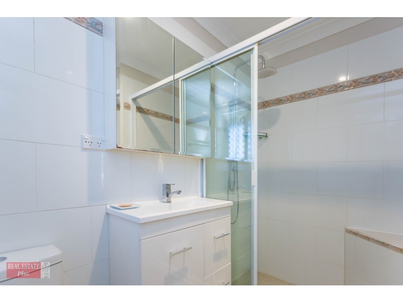 2 Bristol Way, Forrestfield WA 6058