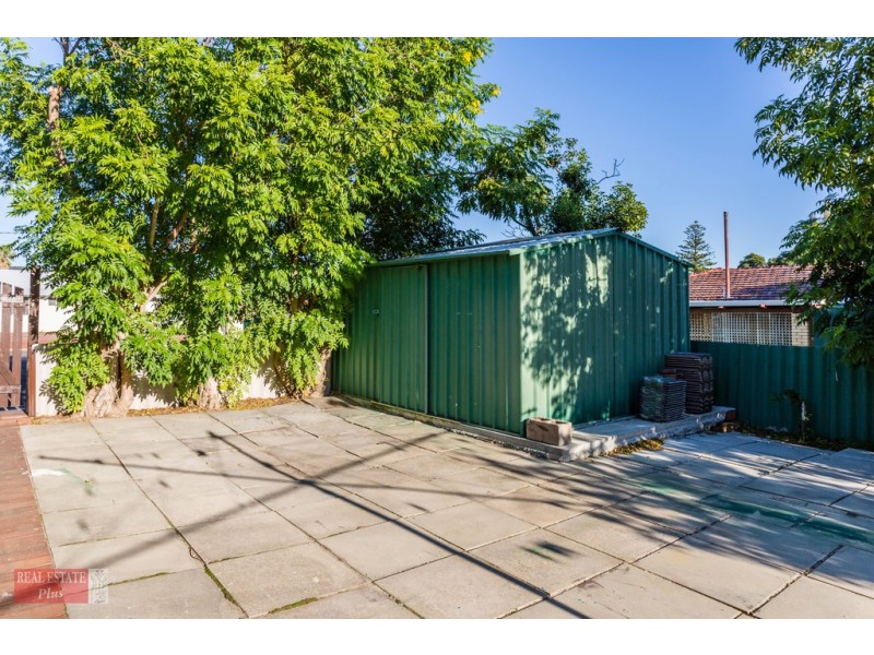 2 Bristol Way, Forrestfield WA 6058