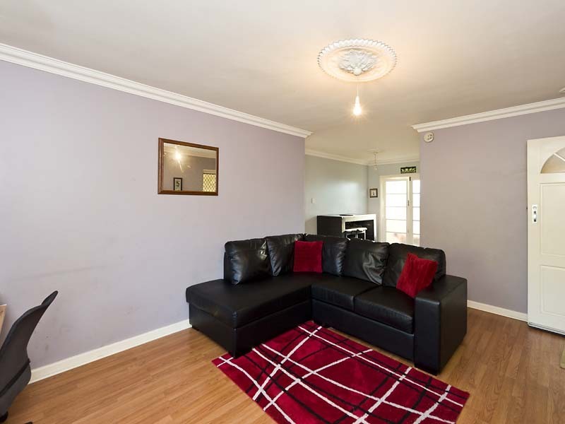 44 Kidman Avenue, South Guildford WA 6055