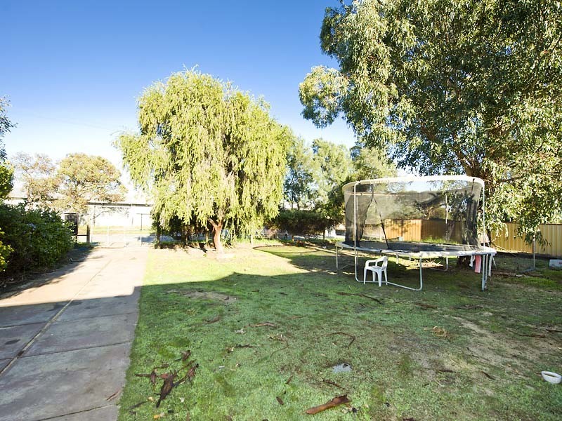 44 Kidman Avenue, South Guildford WA 6055