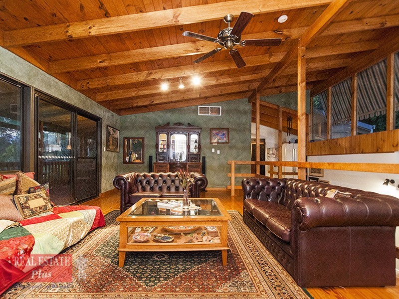6 Lukin Avenue, Darlington WA 6070