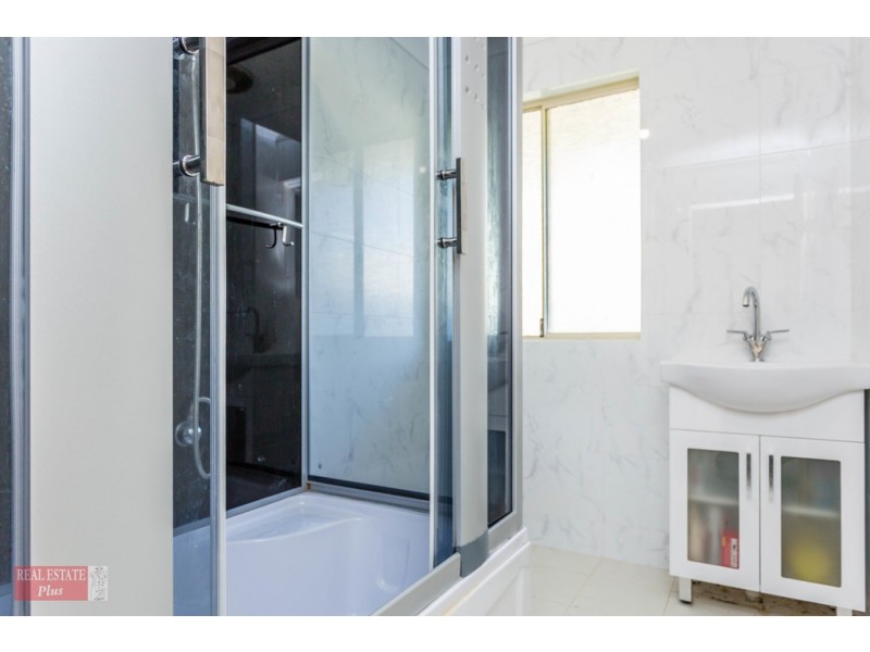 8 Pagnell Way, Swan View WA 6056