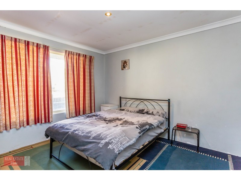 8 Pagnell Way, Swan View WA 6056