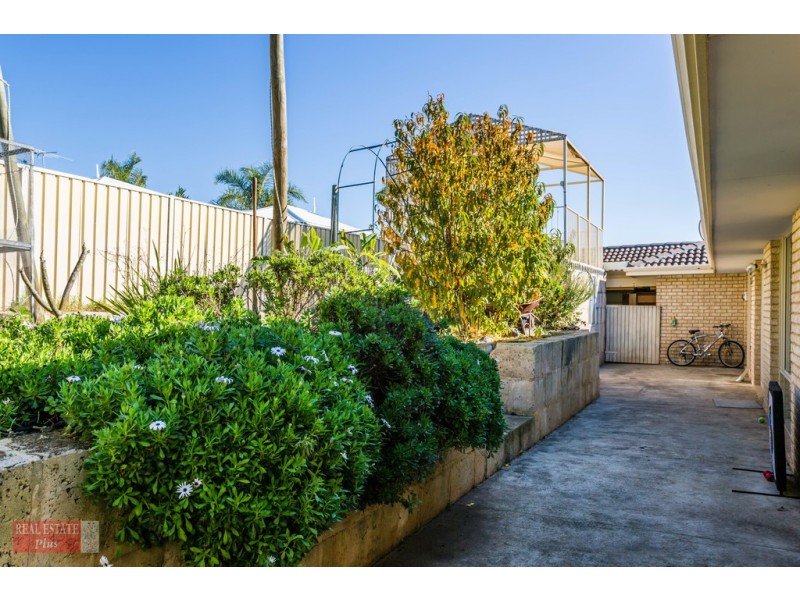 8 Pagnell Way, Swan View WA 6056