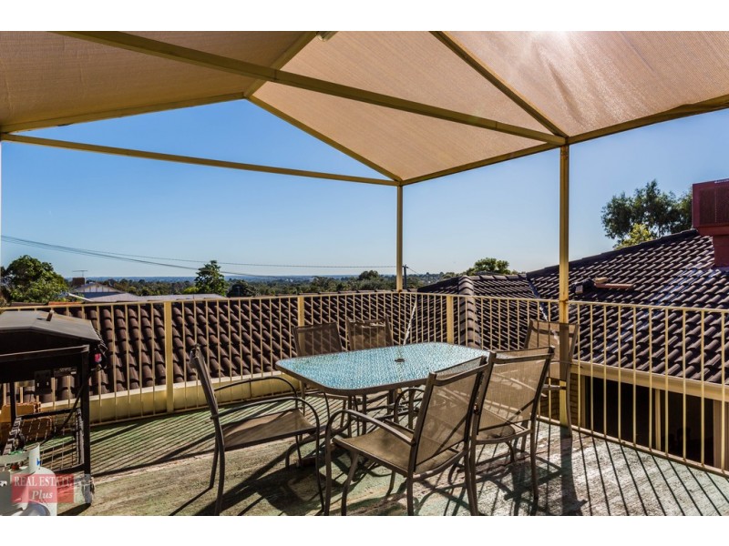 8 Pagnell Way, Swan View WA 6056