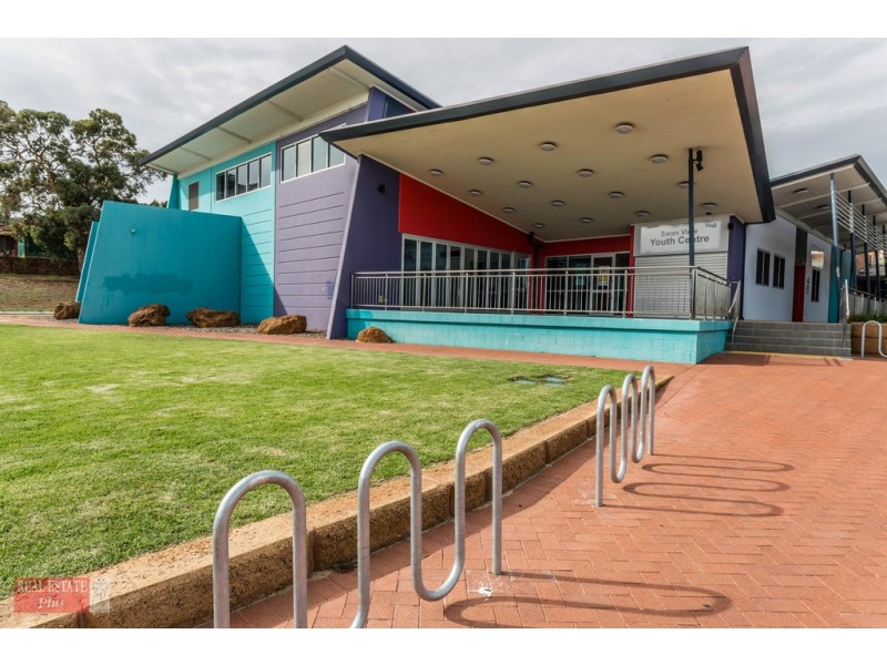 8 Pagnell Way, Swan View WA 6056