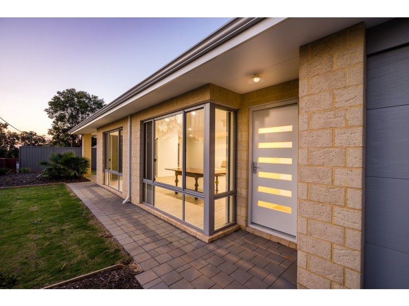 2 Croydon Street, Bellevue WA 6056