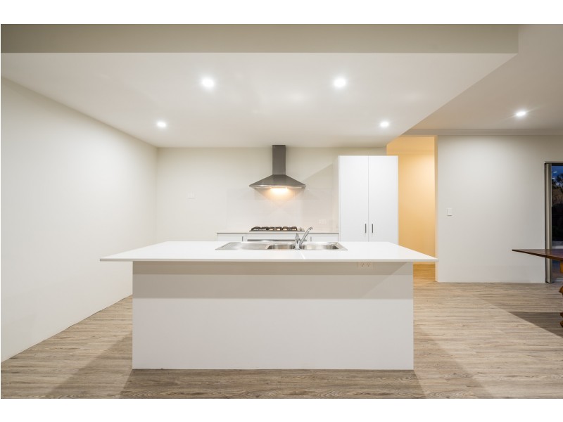 2 Croydon Street, Bellevue WA 6056