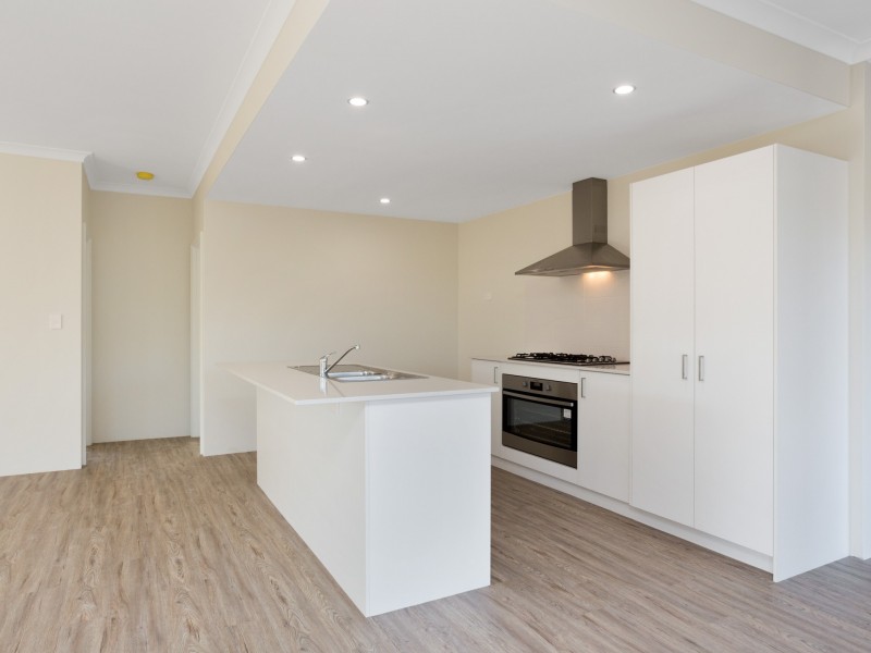 2 Croydon Street, Bellevue WA 6056