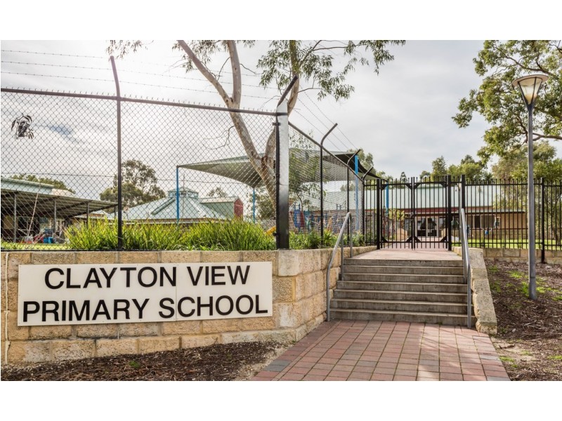 2 Croydon Street, Bellevue WA 6056