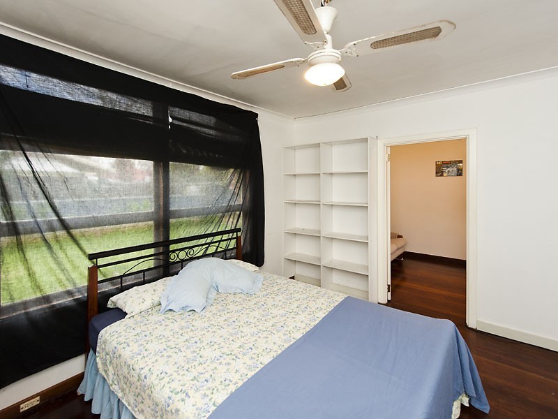 20 Ewart Street, Midvale WA 6056
