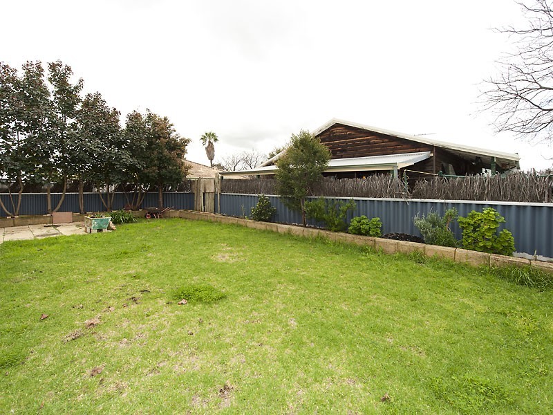 20 Ewart Street, Midvale WA 6056
