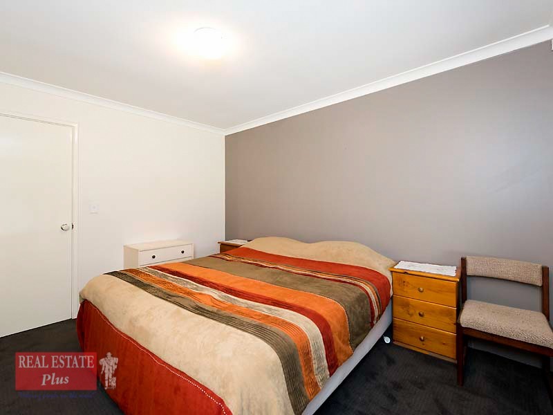 8/3 Reynolds Drive, Swan View WA 6056