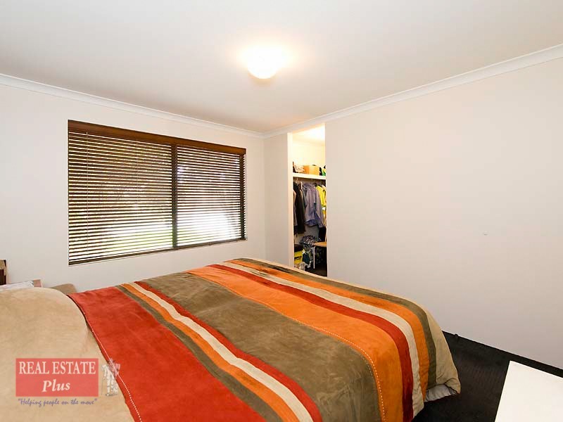 8/3 Reynolds Drive, Swan View WA 6056