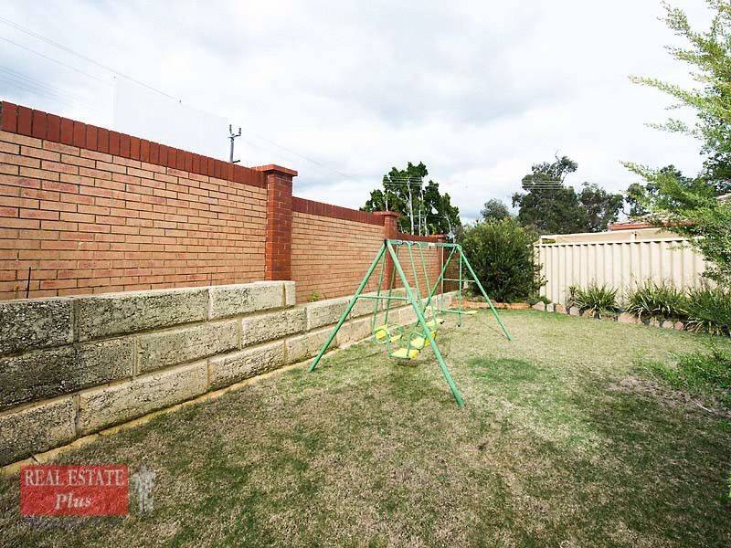 8/3 Reynolds Drive, Swan View WA 6056