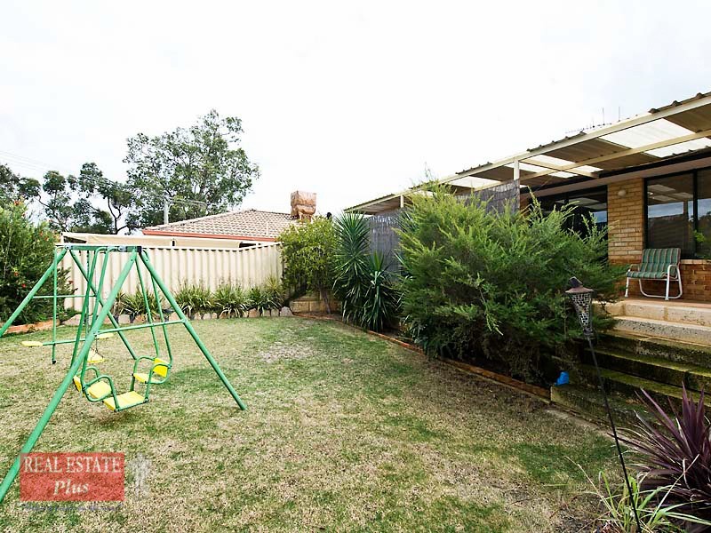 8/3 Reynolds Drive, Swan View WA 6056