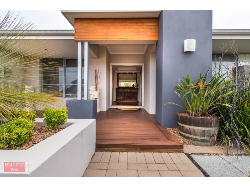 2 Adlington Way, The Vines WA 6069