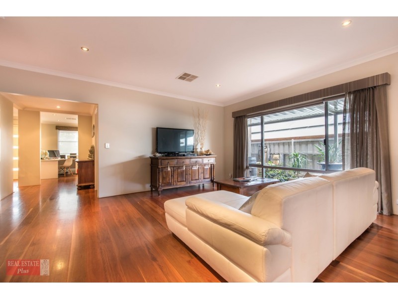 2 Adlington Way, The Vines WA 6069