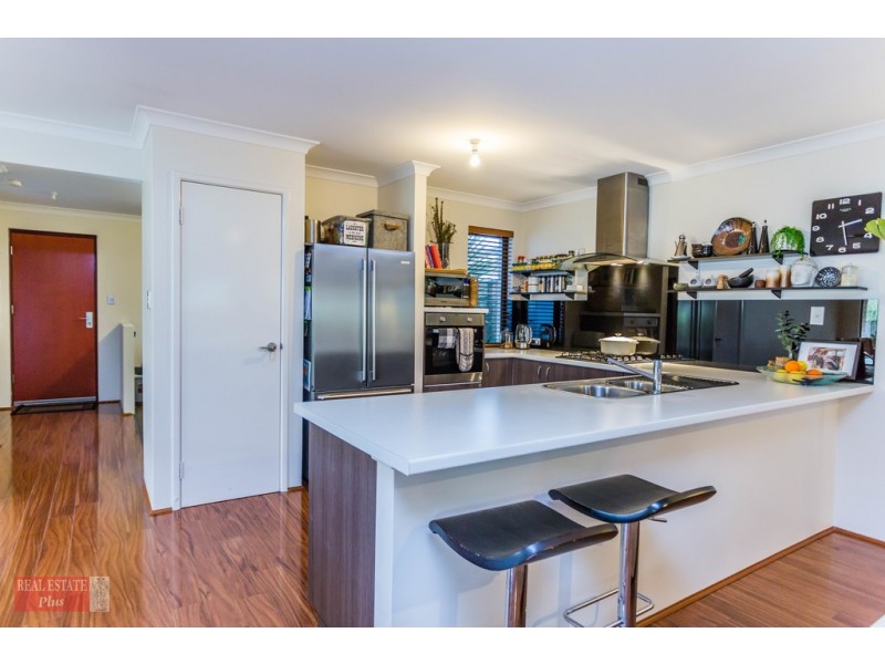 17 Grassdale Parkway, Ellenbrook WA 6069