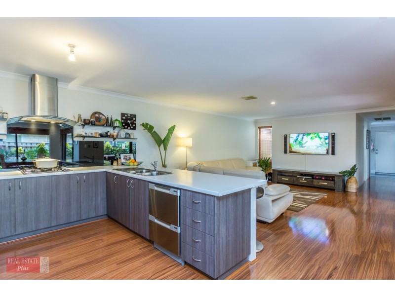 17 Grassdale Parkway, Ellenbrook WA 6069