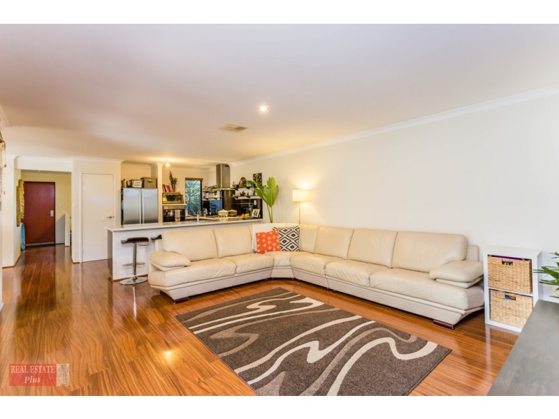 17 Grassdale Parkway, Ellenbrook WA 6069