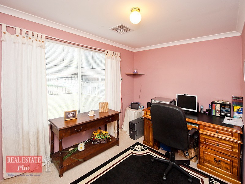 10 Altai Dale, Stratton WA 6056