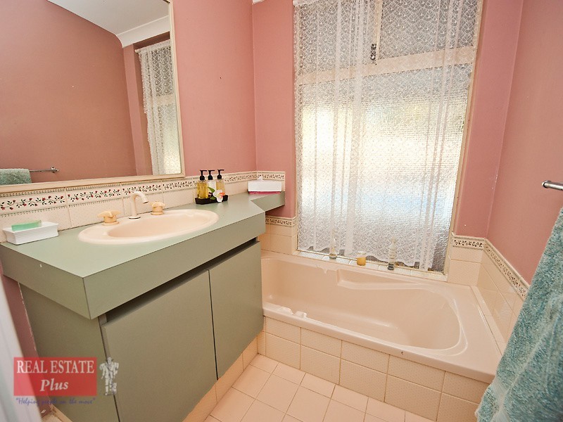 10 Altai Dale, Stratton WA 6056