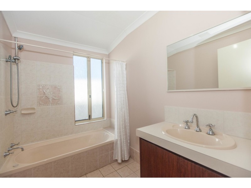 19 St Elias Place, Caversham WA 6055