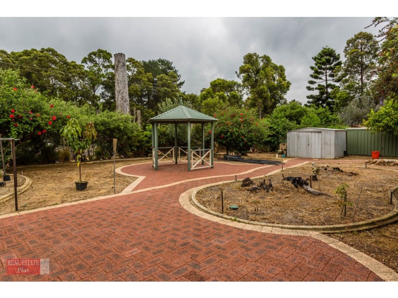 6 Gannon Glen, Mundaring WA 6073