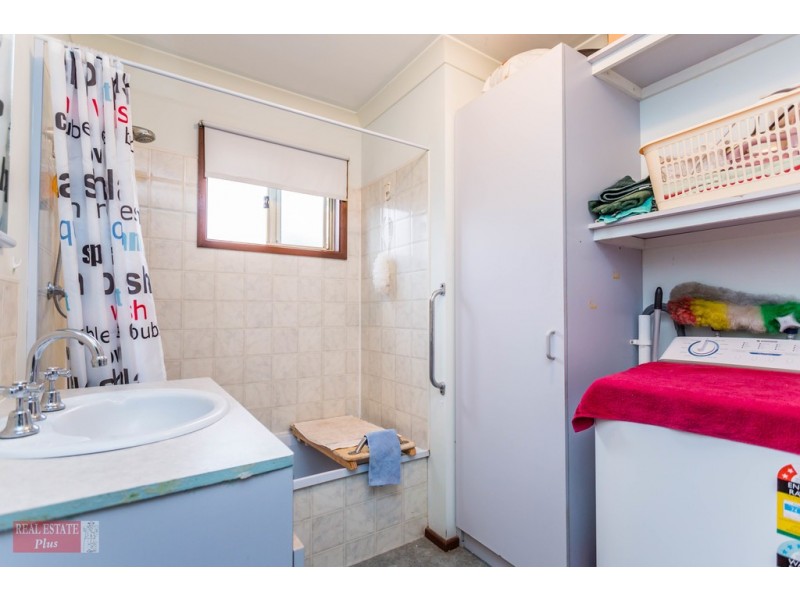 9/351 Hawtin Road, Forrestfield WA 6058