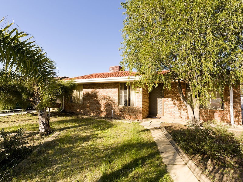 80 Victoria Parade, Midvale WA 6056