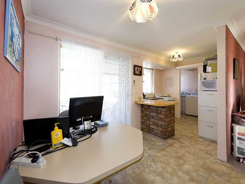 80 Victoria Parade, Midvale WA 6056