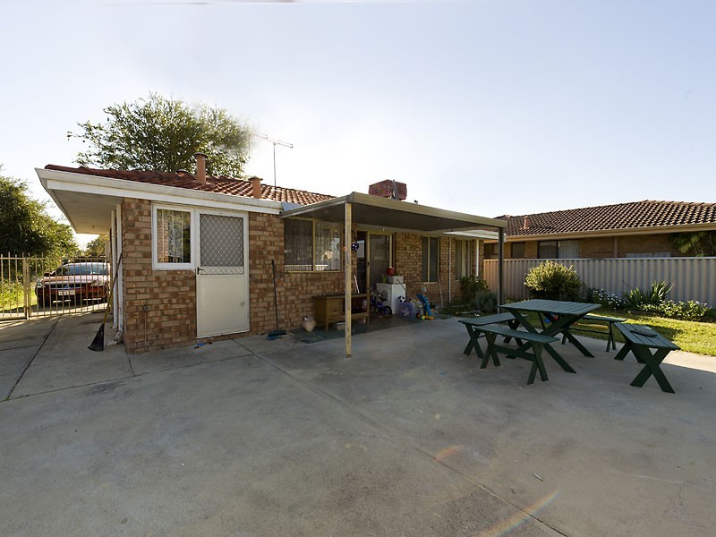 80 Victoria Parade, Midvale WA 6056