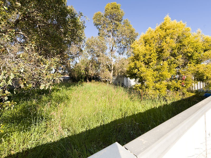 80 Victoria Parade, Midvale WA 6056