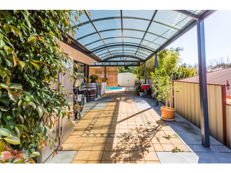 8 Nyanda Rise, Jane Brook WA 6056