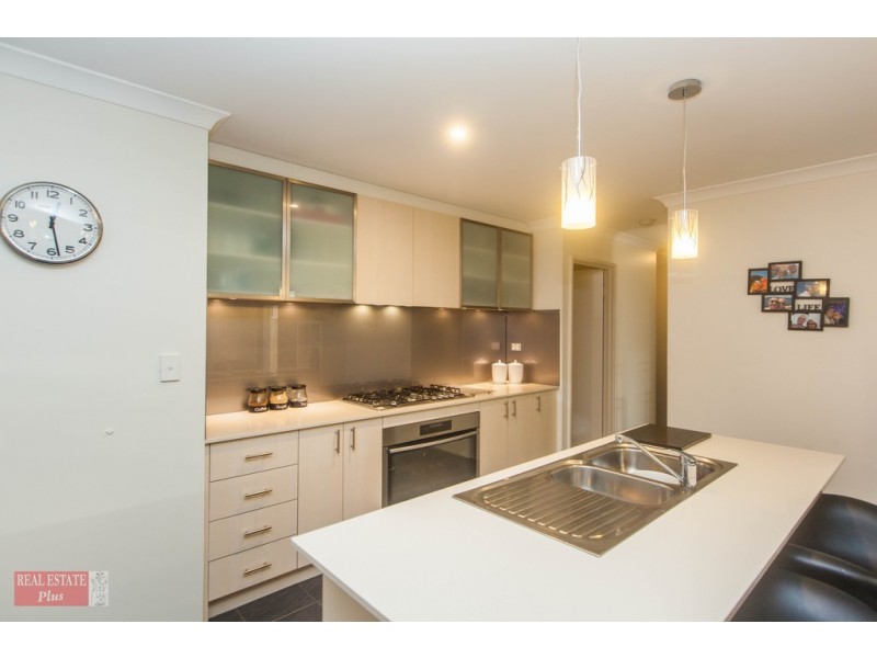 10 Lindrum Street, Ellenbrook WA 6069