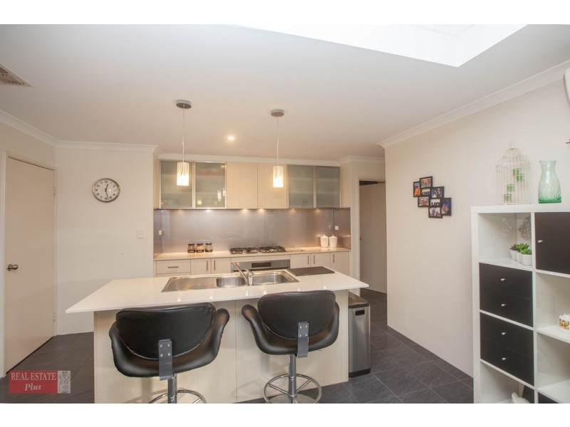 10 Lindrum Street, Ellenbrook WA 6069