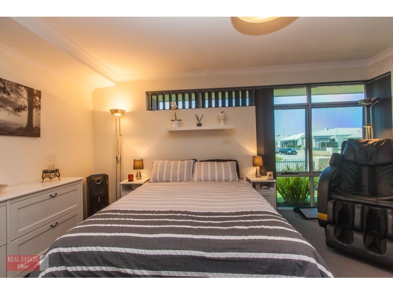 10 Lindrum Street, Ellenbrook WA 6069