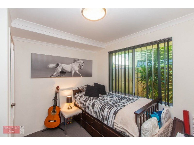 10 Lindrum Street, Ellenbrook WA 6069