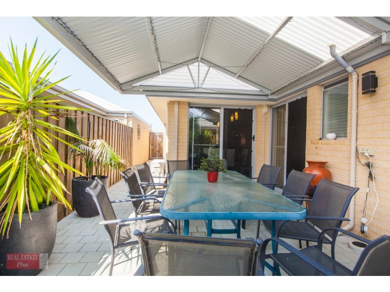 10 Lindrum Street, Ellenbrook WA 6069